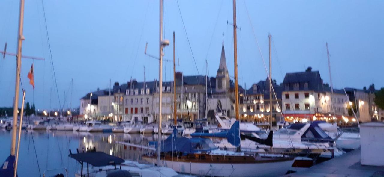 Le Puits Apartman Honfleur Kültér fotó